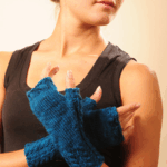 907 Cabled Thumb Mitts
