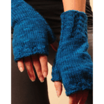 907 Cabled Thumb Mitts - Image 2
